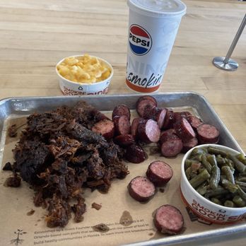 4 Rivers Smokehouse - Smokehouse 2x2 - Barbeque Near Me - Tampa, Florida