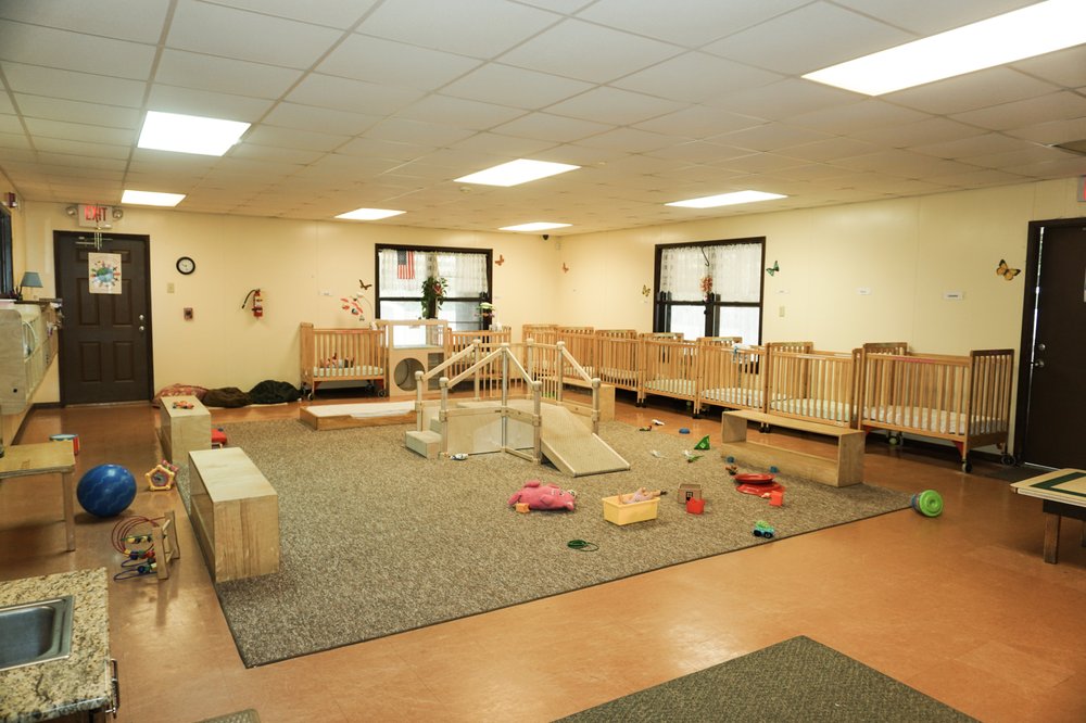 Weinacker's Montessori School - Lake Forest - childcare center in Daphne, AL