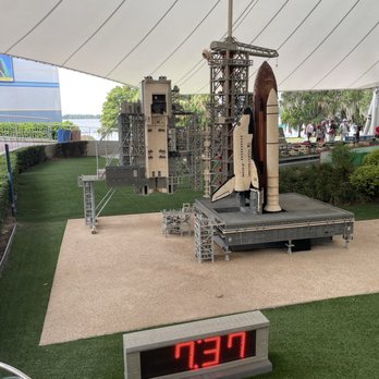 LEGOLAND - Space shuttle legos - Amusement Parks Near Me - Winter Haven, Florida