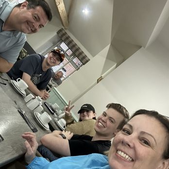 Kingfishers Fish & Chip Restaurant - Family - Fish & Chips Near Me - Wakefield, WKF