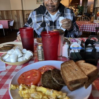 Armstrong's Restaurant - Breakfast - Diners Near Me - Verona, Virginia