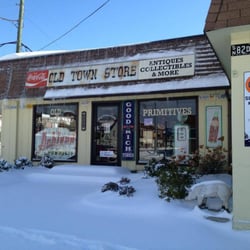 Old Town Store - Snowy Old Town Store Front