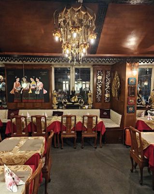 Rüen Thong Thai Restaurant by null