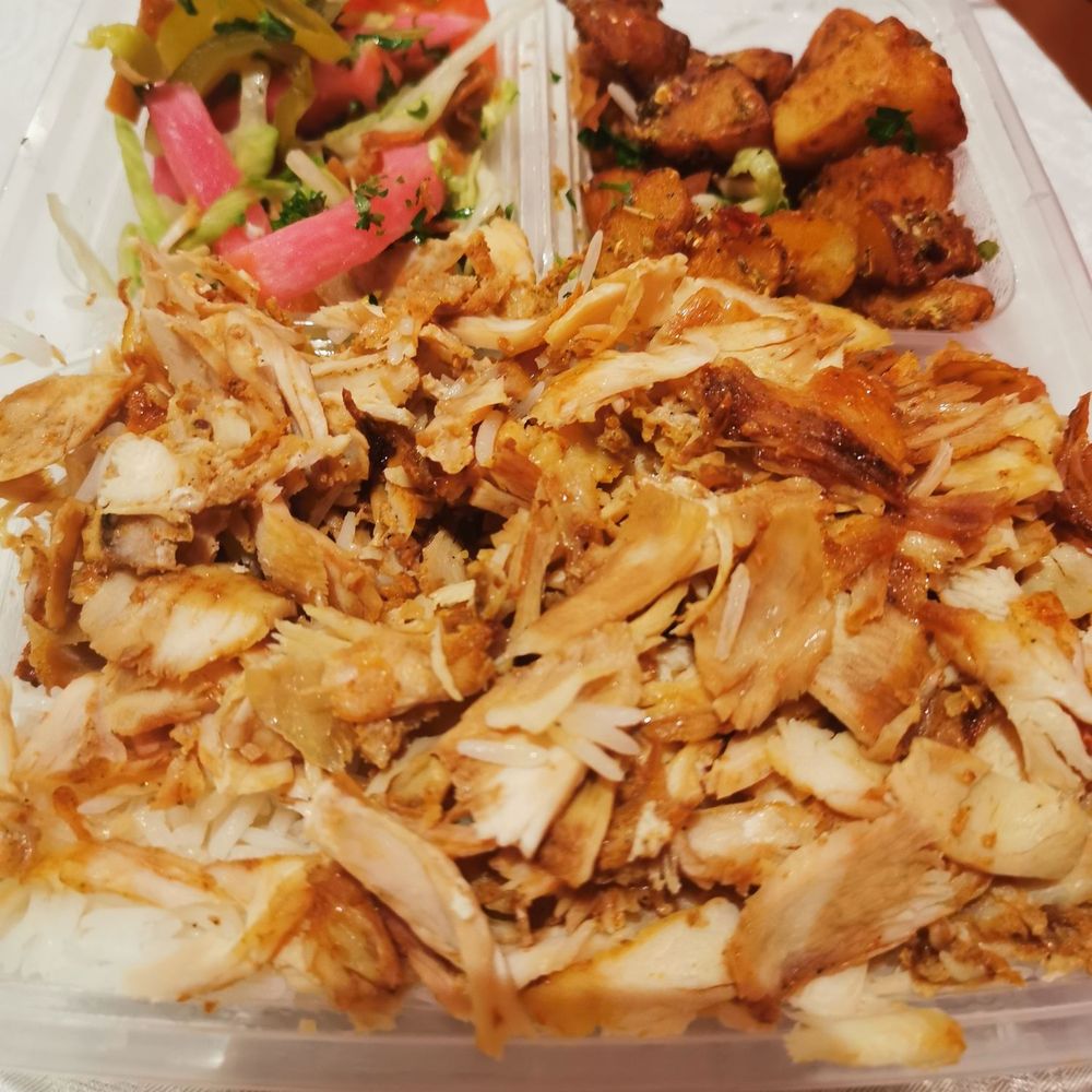 Shawarmaz - Chicken, potatoes, rice, salad - Mediterranean Near Me - Vaudreuil-Dorion, Quebec Shawarmaz - Chicken, potatoes, rice, salad - Mediterranean Near Me - Vaudreuil-Dorion, Quebec
