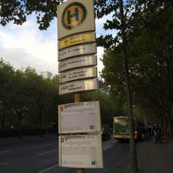 Haltestelle Wilhelmsruher Damm / Treuenbrietzener Str.