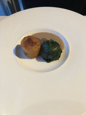 REM | Restaurant - Rooftop - Bar by null