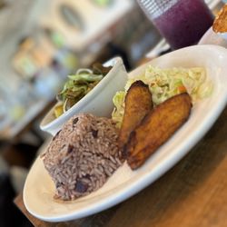Negril ATL - Curry Goat Bowl Mac & Cheese
