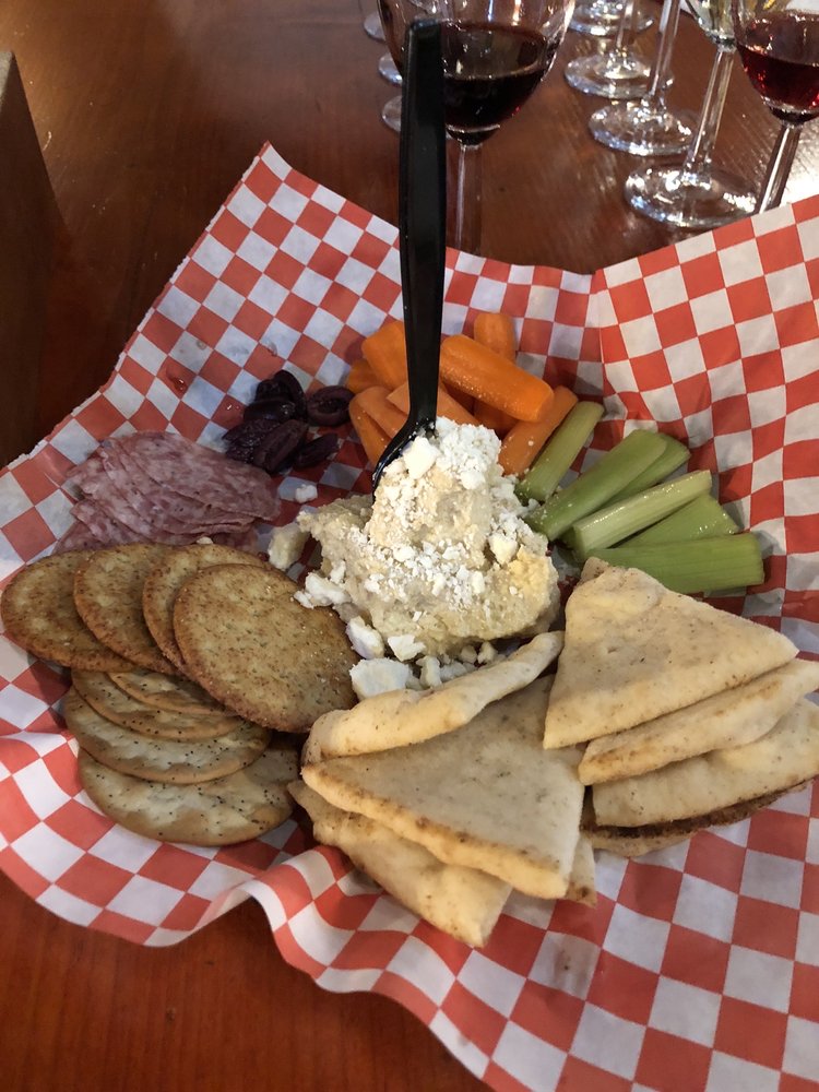 Moulton Falls Winery Logo