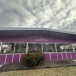 Grandma's II Restaurant - Front of Building