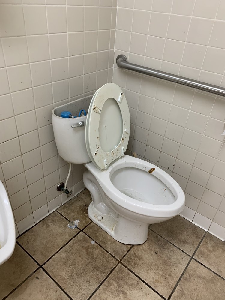 PAULS DISCOUNT Updated September 2024 1616 Hwy 2227, Somerset