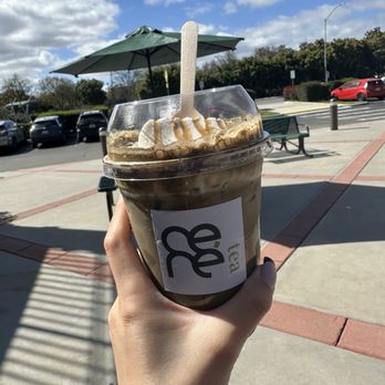 Ceré Tea - Kokuto Höjicha Einspänner - Bubble Tea Near Me - Milpitas, California Ceré Tea - Kokuto Höjicha Einspänner - Bubble Tea Near Me - Milpitas, California