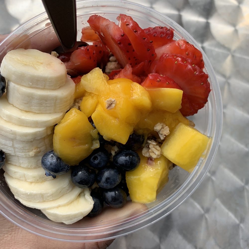 Acai bar - Açaí bowl with mango, blueberry, strawberry, banana, and granola - Acai Bowls Near Me - Pasadena, California Acai bar - Açaí bowl with mango, blueberry, strawberry, banana, and granola - Acai Bowls Near Me - Pasadena, California