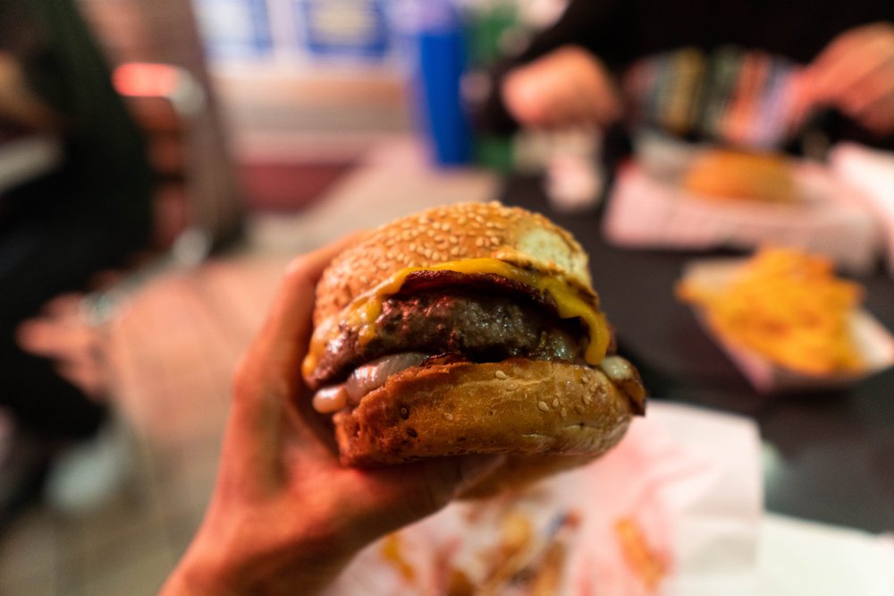 Pearl's Deluxe Burgers
