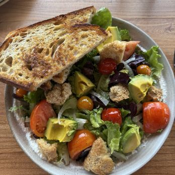 Between Us - Farmer's salad - Breakfast & Brunch Near Me - San Diego, California