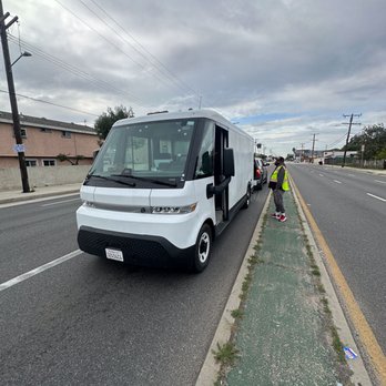 No Line Charging - Chevy Van Mobile EV Rescue Charging Los Angeles - Roadside Assistance Near Me - Long Beach, California No Line Charging - Chevy Van Mobile EV Rescue Charging Los Angeles - Roadside Assistance Near Me - Long Beach, California
