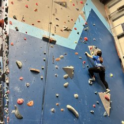 Denali Fitness - Rock climbing wall
