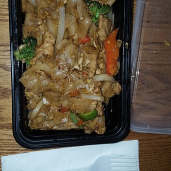 Somewhere In Bangkok - Drunken noodles to go! - Thai Near Me - Southington, Connecticut Somewhere In Bangkok - Drunken noodles to go! - Thai Near Me - Southington, Connecticut