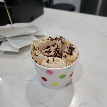 Aloha Rolls - Caramel - Ice Cream & Frozen Yogurt Near Me - Kahuku, Hawaii