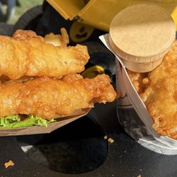 Pajo's Fish & Chips - Squid on left and cod on right. Despite looking crispy, it was not