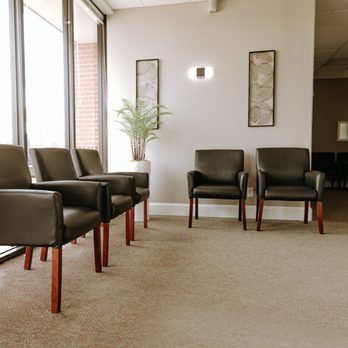Stuart Chiropractic Health Center - Enjoy comfortable seating the moment you step into our office. - Chiropractors Near Me - Lawrence, Kansas Stuart Chiropractic Health Center - Enjoy comfortable seating the moment you step into our office. - Chiropractors Near Me - Lawrence, Kansas