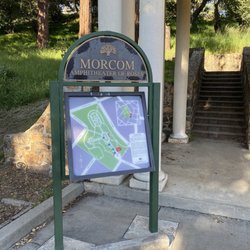 Morcom Municipal Rose Garden - One of a few entrances..