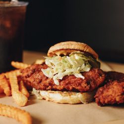 Main Chick Hot Chicken - Combo #1