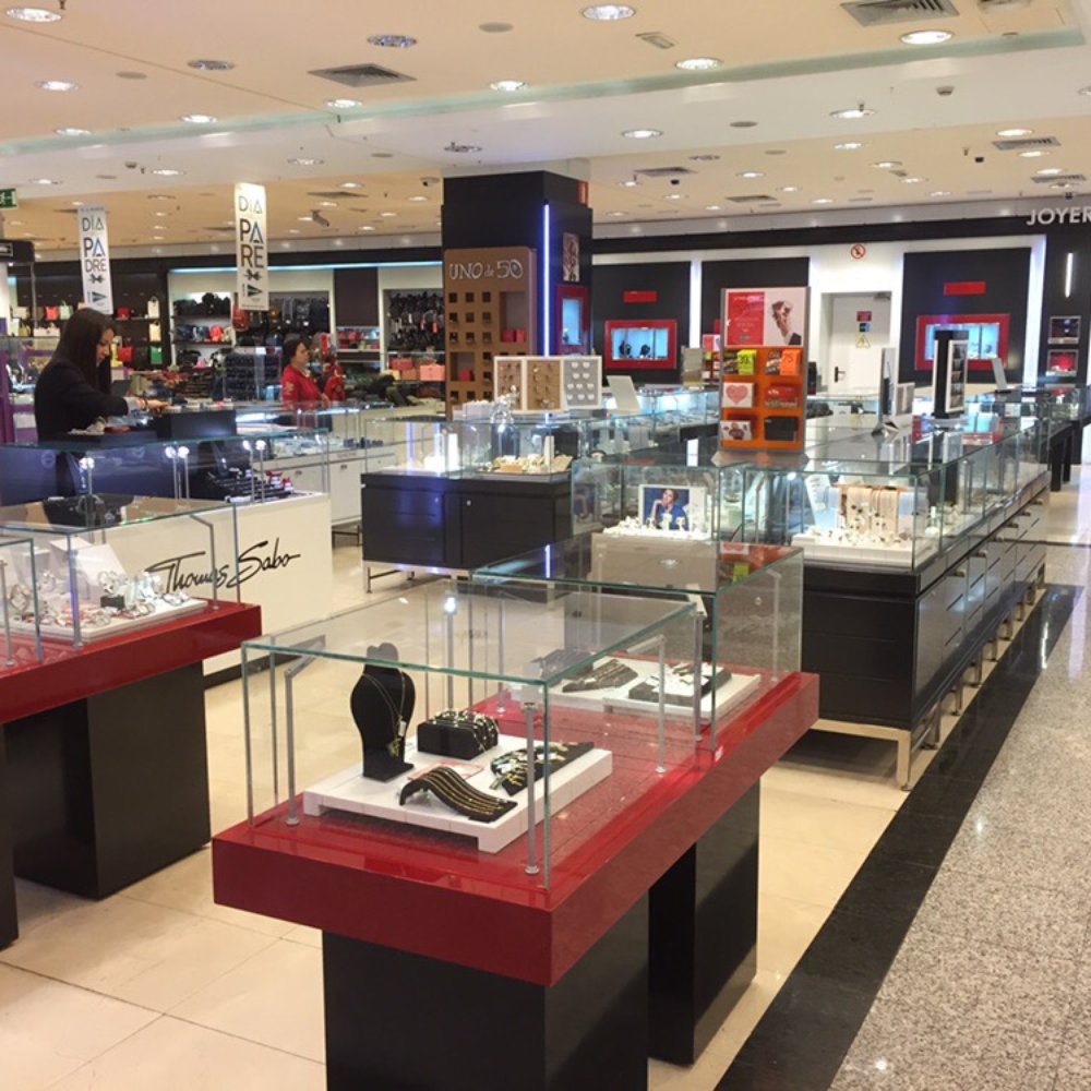 THE BEST 10 OUTLET STORES near CARRER DE SANTS, BARCELONA, SPAIN - Updated  2026 - Hours - Yelp