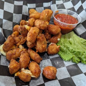 Rocco's Smokehouse Grill - Garlic cheese curds - Barbeque Near Me - Williamsburg, Virginia Rocco's Smokehouse Grill - Garlic cheese curds - Barbeque Near Me - Williamsburg, Virginia