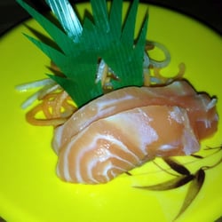 Asahi Running Sushi & Bar - Lachs Sashimi