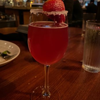 Houlihan's - Bars Near Me - Savannah, Georgia