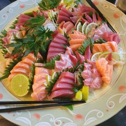 Running Ping - Sashimi platter