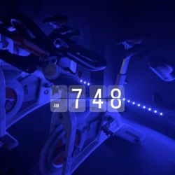Pivot Cycle and Strength - Bikes