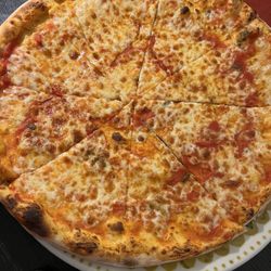 Ristorante Pizzeria Magno - Pizza margherita