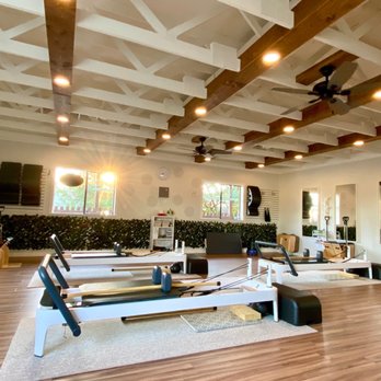 Flow Pilates - Newly renovated main room with Balanced Body Allegro2 reformers for group sessions - Pilates Near Me - Surrey, British Columbia