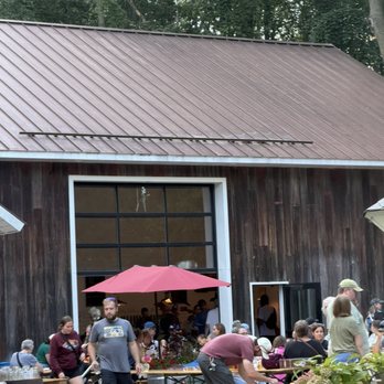 Farmhaus Cider Co. - Cideries Near Me - Hudsonville, Michigan