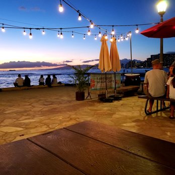Barefoot Beach Cafe - Breakfast & Brunch Near Me - Honolulu, Hawaii