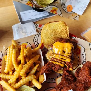 Dave's Hot Chicken - Tenders, sliders, nuggets, fries - Chicken Shop Near Me - Columbus, Ohio