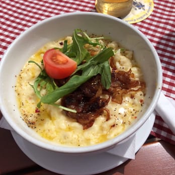Berghaus am Söller - Käsespätzle - KLEINE Portion; sehr, sehr lecker - absolute Empfehlung - Bavarian Near Me - Oberstdorf, BY Berghaus am Söller - Käsespätzle - KLEINE Portion; sehr, sehr lecker - absolute Empfehlung - Bavarian Near Me - Oberstdorf, BY