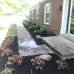 Hibbs Lawn & Landscaping - Lawn & Landscaping in Chesterfield, Clarkson Valley, Des Peres, Town & Country, Creve Coeur, & Ballwin - www.hibbslawnandlandscapingllc.com