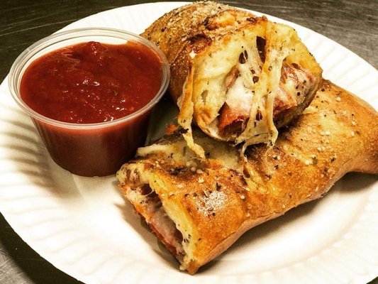 Fellinis Pizzeria by null