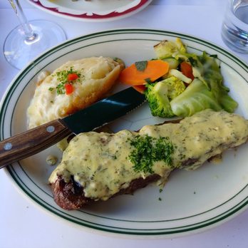 Le Chalet Basque - Bernaise sauce! - French Near Me - San Rafael, California