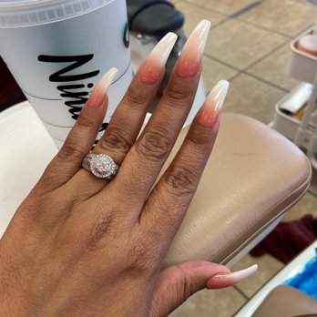 Pretty Nail Lounge - Nail Salons Near Me - Montebello, California Pretty Nail Lounge - Nail Salons Near Me - Montebello, California