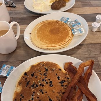 Old Montgomery Steak House - Steakhouses Near Me - Montgomery, Texas