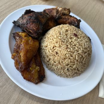 Cravin Jamaican Cuisine - Caribbean Near Me - White Plains, New York