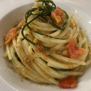 Le 5 Botti - Agretti, pomodorino e bottarga di tonno - Sicilian Near Me - Santa Venerina, Connecticut Le 5 Botti - Agretti, pomodorino e bottarga di tonno - Sicilian Near Me - Santa Venerina, Connecticut
