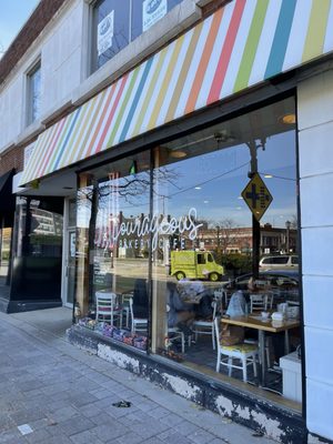 Courageous ELMHURST by null