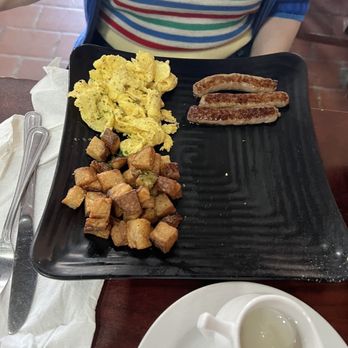 Loading Gastrobrunch - Eggs, sausages & home fries - Breakfast & Brunch Near Me - St Cloud, Florida