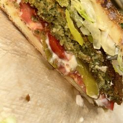 Flames Mediterranean & grill - Falafel burger