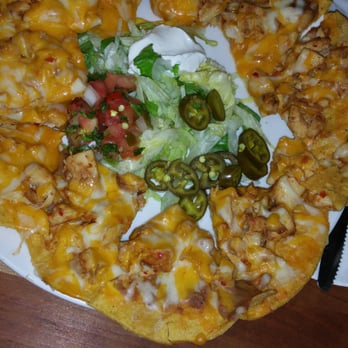 Cheddar's Scratch Kitchen - Chicken nachos - American Near Me - Arlington, Texas