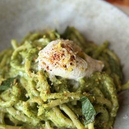 Bucatini Alla Pesto Siciliano Bucatini Alla Pesto Siciliano